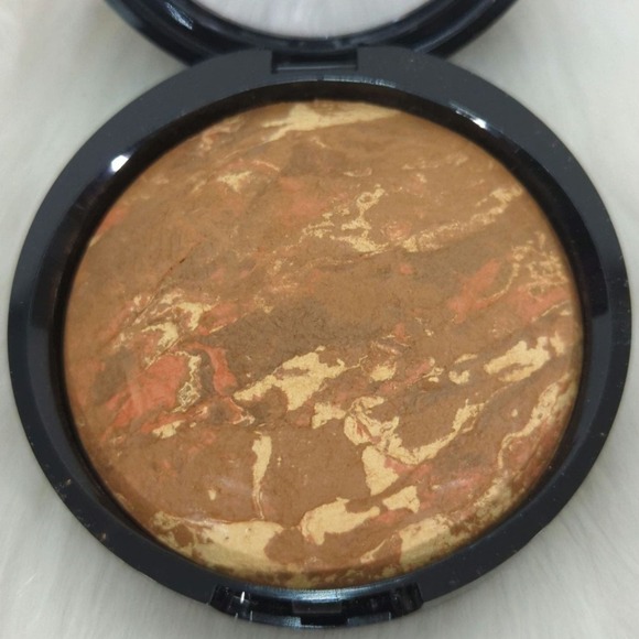 LAURA GELLER Baked Balance-n-Brighten Color Correcting FoundationBNIB - Picture 5 of 8